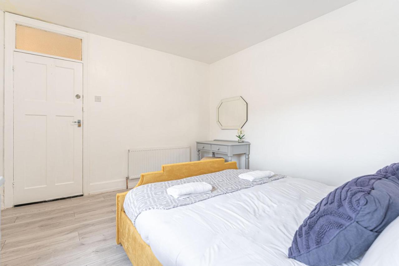 Walsgrave Road Apartment - 5 Beds - Free Parking & Wi-Fi Coventry Exterior photo