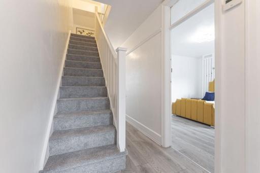 Walsgrave Road Apartment - 5 Beds - Free Parking & Wi-Fi Coventry Exterior photo