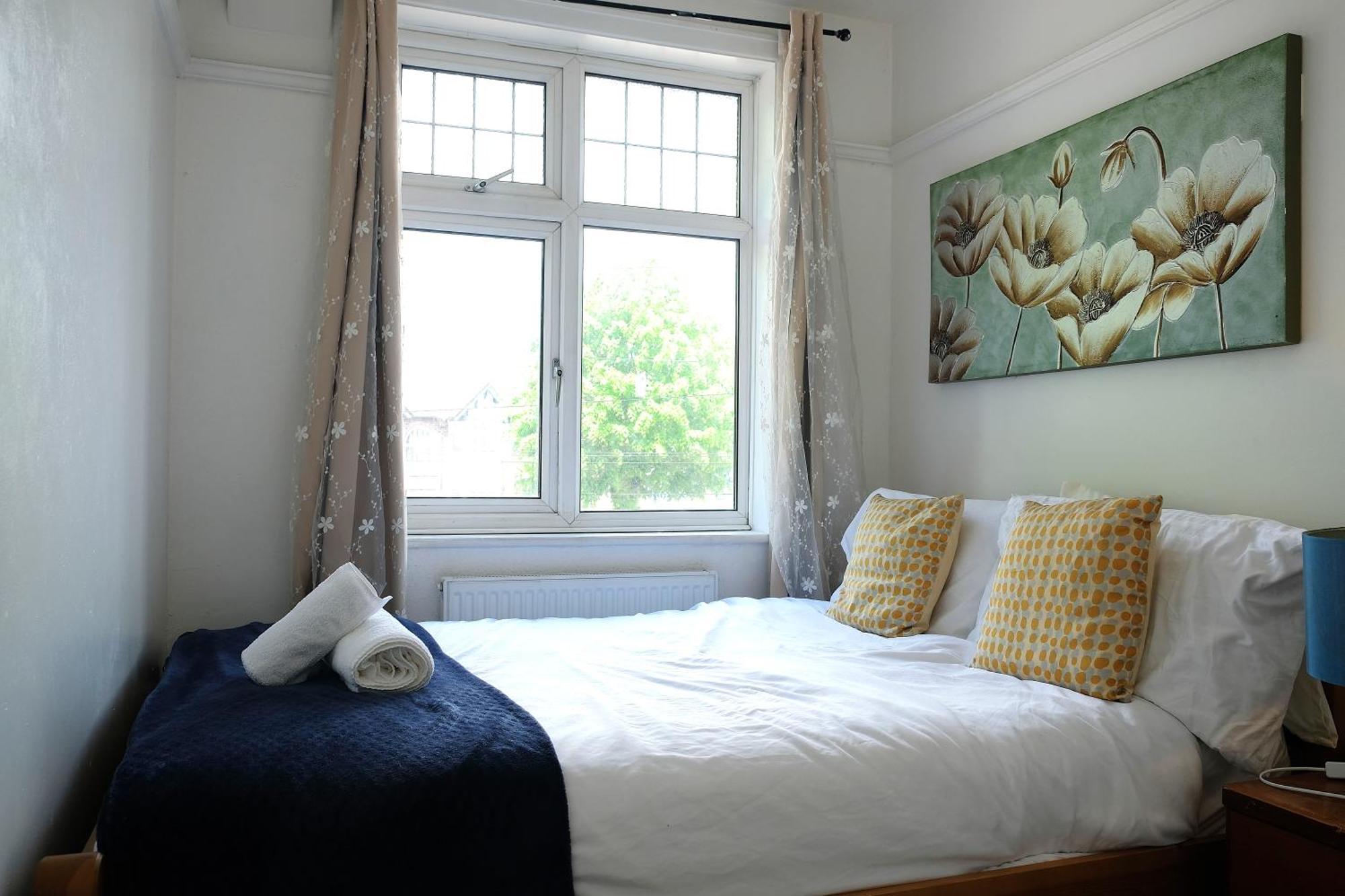 Walsgrave Road Apartment - 5 Beds - Free Parking & Wi-Fi Coventry Exterior photo