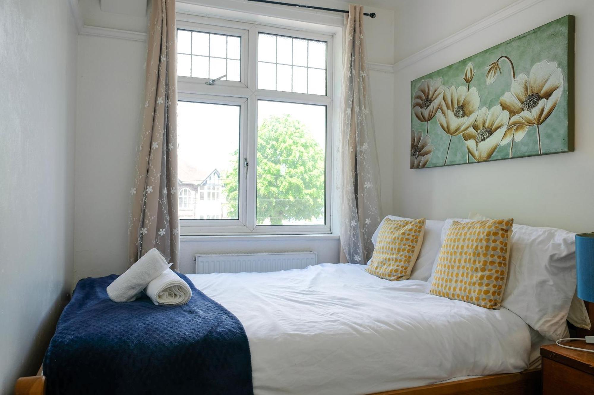Walsgrave Road Apartment - 5 Beds - Free Parking & Wi-Fi Coventry Exterior photo